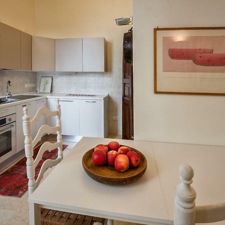 Ferienwohnung La Residenza In Piazza Grande Foligno Exterior foto
